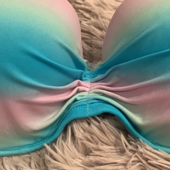 Victoria’s Secret bandeau bikini top - Picture 5 of 9